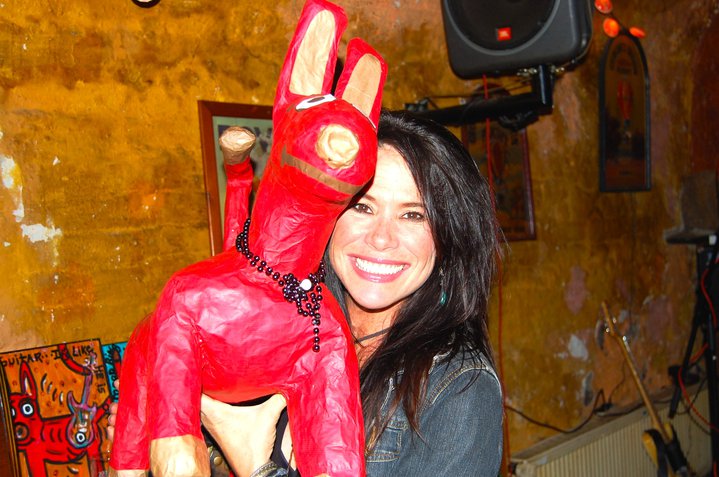 Elizabeth Lee and The Red Dawg